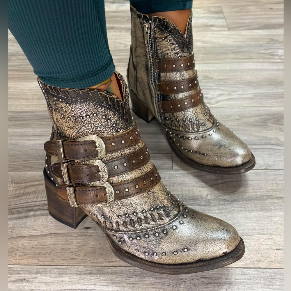❌❌❌ SOLD ❌❌❌  Freebird SAVANNA pewter bootie — women’s size 10